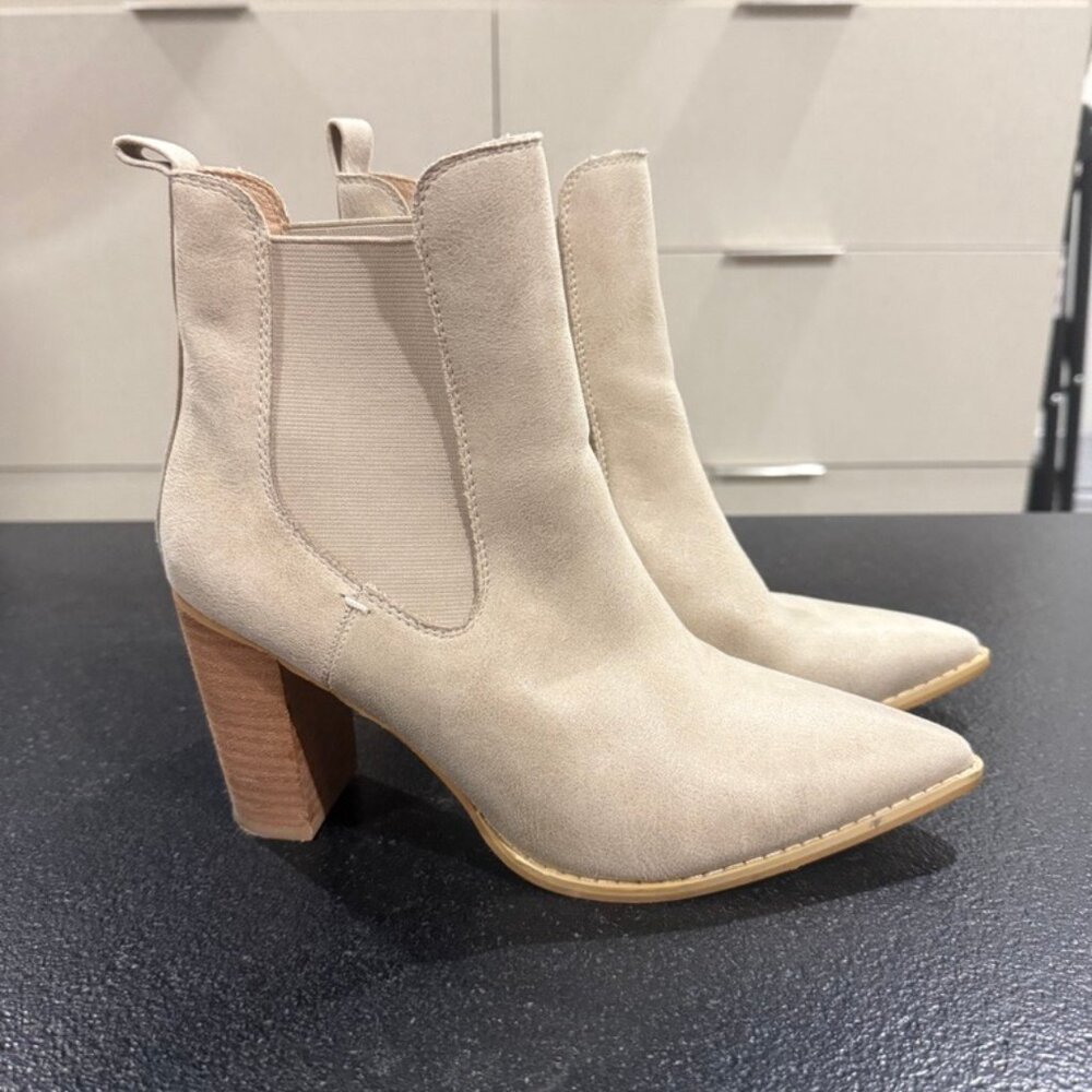 Neautral Western Boots